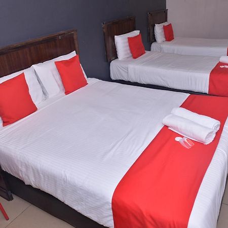 Nice Stay Hotel Raub Exteriör bild