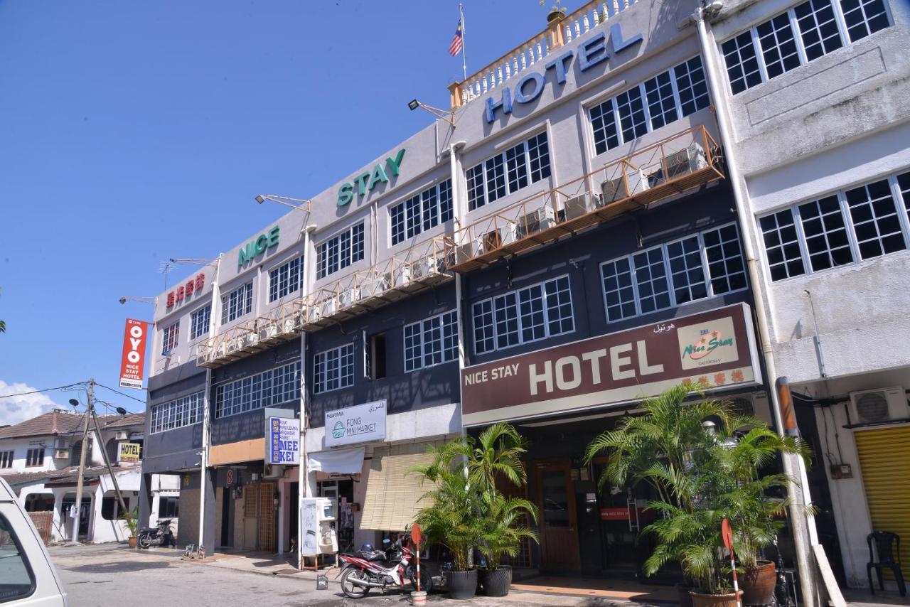 Nice Stay Hotel Raub Exteriör bild