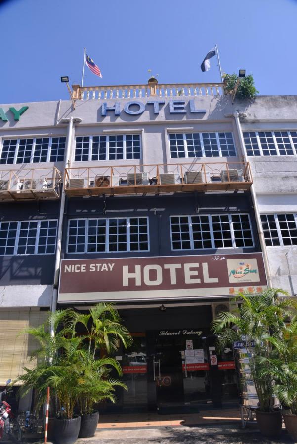 Nice Stay Hotel Raub Exteriör bild